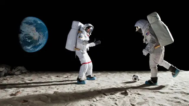 நிலவில் நீர் இருக்கிறதா? சந்திரயான்-2 தரவுகளை உறுதிசெய்த புதிய ஆய்வில் கிடைத்த தகவல்