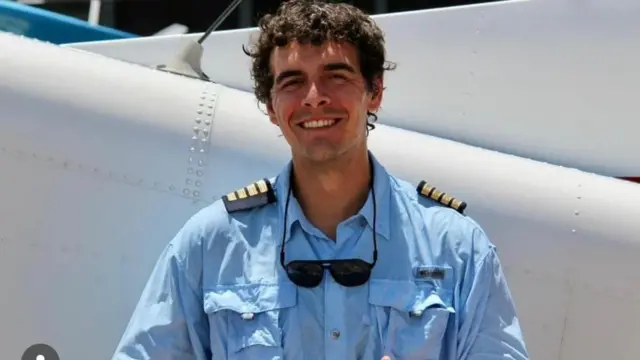 Pilot Nicholas F. Goselin, WNA asal USA yang menerbangkan pesawat AMA PK-RCY.