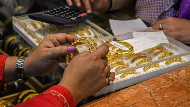 தங்கம் விற்பனை