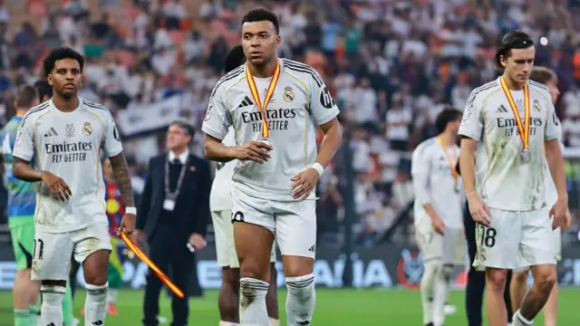 چهره ناراحت بازیکنان رئال - به ویژه امباپه - پس از بازی.