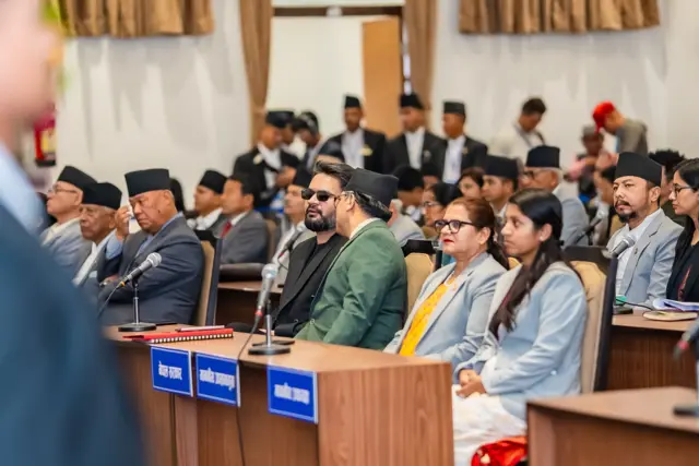 नीति तथा कार्यक्रम प्रस्तुत गर्ने बैठकमा प्रधानमन्त्री लगायतका सहभागीहरू