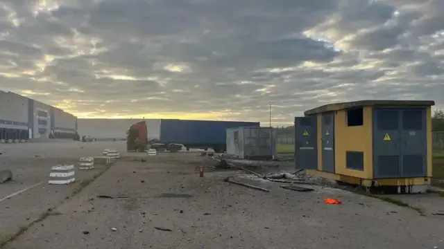 Последствия попадания БПЛА в промзоне в Чехове