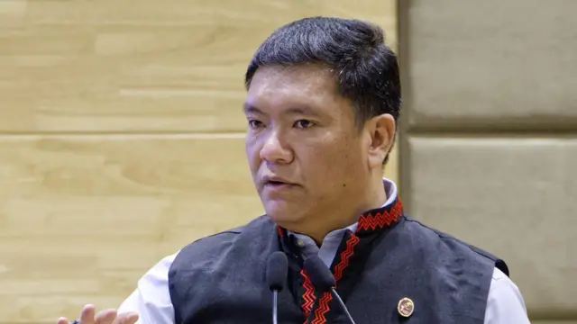 పెమా ఖండూ 