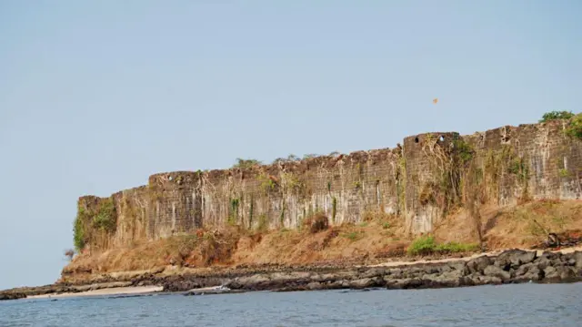 సముద్రమే పెద్ద రక్షణ 