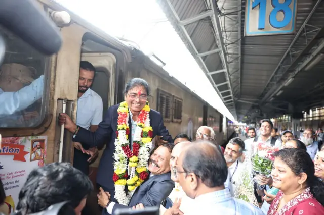 आशियातील पहिल्या लोको पायलट सुरेखा यादव