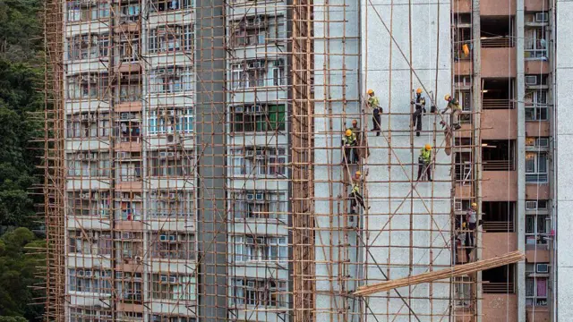 中国大陆在2021已明确禁止使用竹棚架，目前仅剩港澳仍然使用竹棚架。