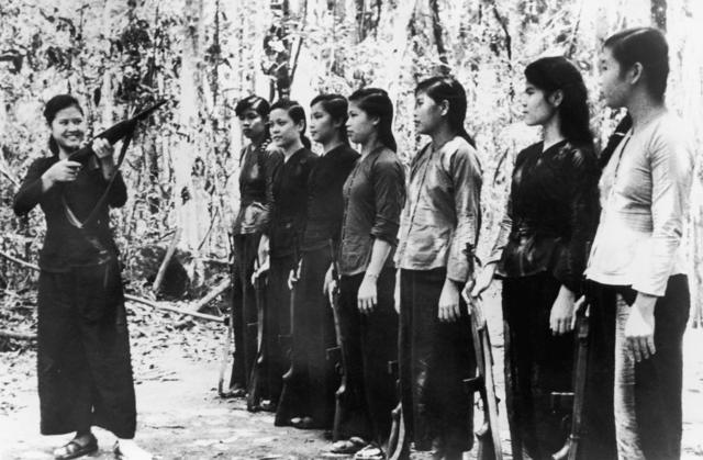 Phụ nữ miền Bắc trong chiến tranh Việt Nam