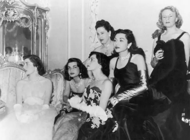 બીબીસી ગુજરાતી ઈરાન શાહ ઇસ્લામ અશરફ પહલવી શાહજાદી મોહમ્મદ રઝા અમેરિકા બુરખો ક્રાંતિ હિજાબ જિમી કાર્ટર 