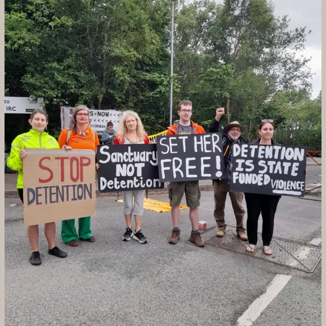 Pipo gada for Derwentside Immigation Removal Centre to protest di deportation of Africans