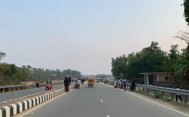 মঙ্গলবার কিছুটা শান্ত ছিলো ঘুমধুম সীমান্ত