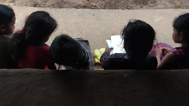 பள்ளி மாணவர்கள்