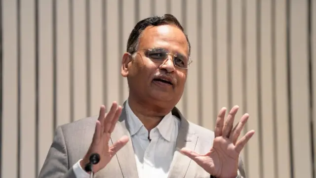 દિલ્હીના સ્વાસ્થ્યમંત્રી સત્યેન્દ્ર જૈન