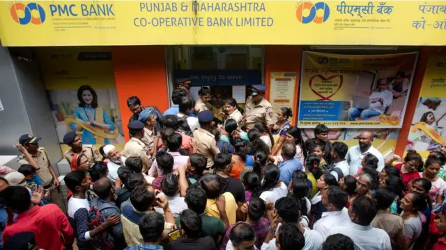 நீங்கள் கூட்டுறவு வங்கியில் பணம் வைத்திருந்தால் பயப்பட வேண்டுமா?