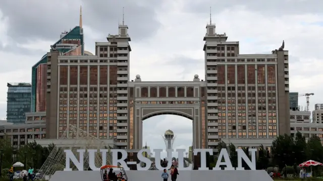 چرا قزاقستان به الفبای لاتین روی آورد؟