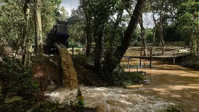 Thailand boys trapped in caves