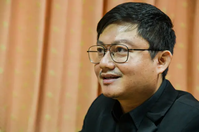 “เราเปรียบโรงเรียนของเราให้เป็นสนามเด็กเล่น" รอง ผอ. กล่าว