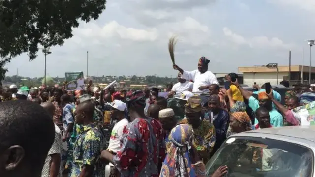 Isaac Omodewu alaga tuntun fun ẹgbẹ APC Oyo n ju igbalẹ soke laarin ero