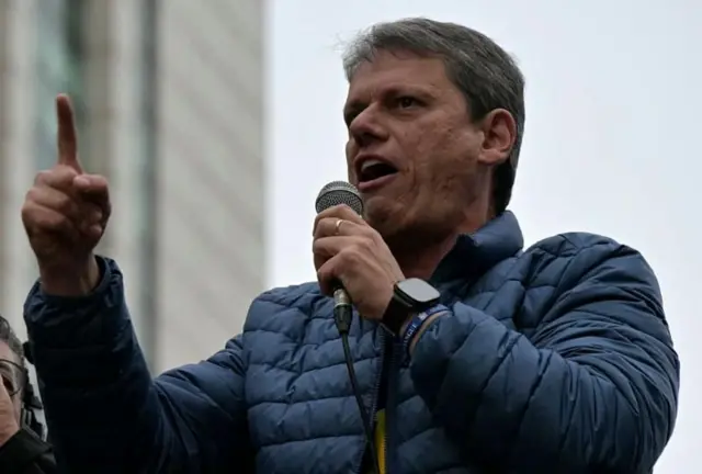 O governador de São Paulo, Tarcísio de Freitas (Republicanos), discursou em ato na Avenida Paulista em defesa do ex-presidente Jair Bolsonaro