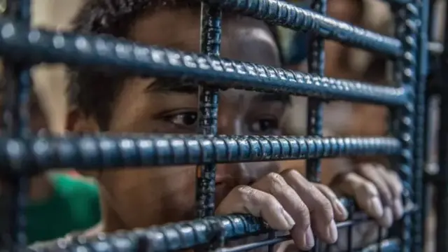 तुरुंग, कायदा