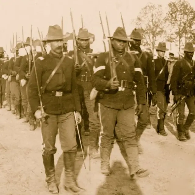 Tropas estadounidenses durante la guerra de independencia de Cuba.