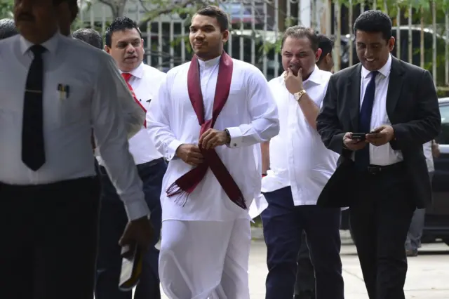 රග්බි ක්රීඩාවේ ප්රවර්ධනයට බව සඳහන් කරමින් ඉන්දීය ක්රිෂ් සමාගමෙන් රුපියල් මිලියන 70 වක මුදලක් ලබාගෙන සාපරාධි විශ්වාසය කඩ කළේ යැයි චෝදනා ලබා සිටි