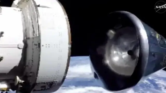 Служебный модуль отделился от «Ориона»