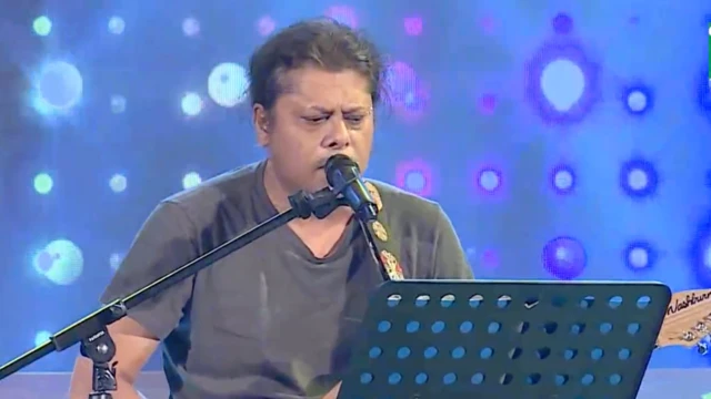 ব্যান্ড 'নগর বাউল' এর লিড ভোকালিস্ট জেমস