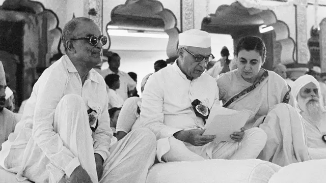 पं. जवाहरलाल नेहरू