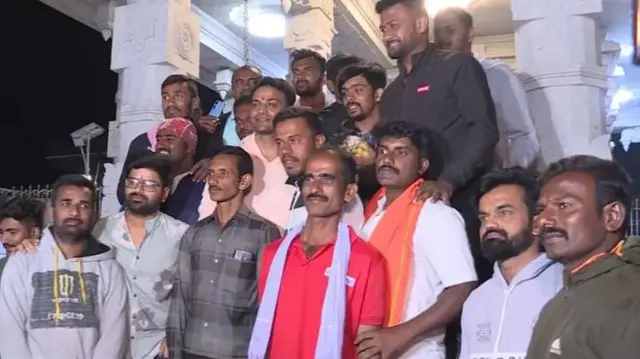 পদযাত্রায় অংশগ্রহণকারীদের কয়েকজন।