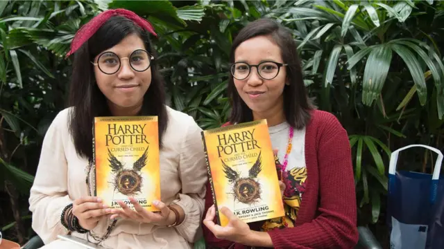 Фанаты Гарри Поттера не подвели писательницу