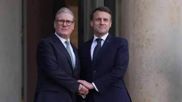 Los líderes de Reino Unido y Francia, Keir Starmer y Emmanuel Macron.