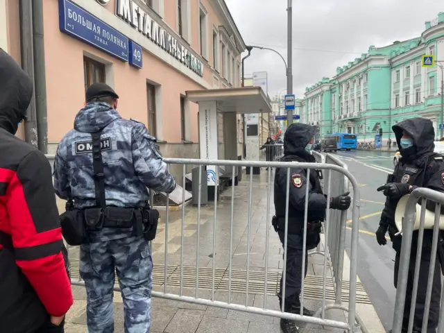 Ўзбекистоннинг Москвадаги элчихонасида овоз бериш