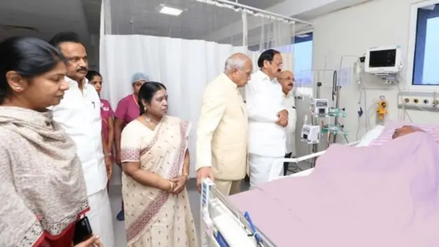 எழுந்து வா.. எழுந்து வா..: நள்ளிரவை உலுக்கிய முழக்கம்