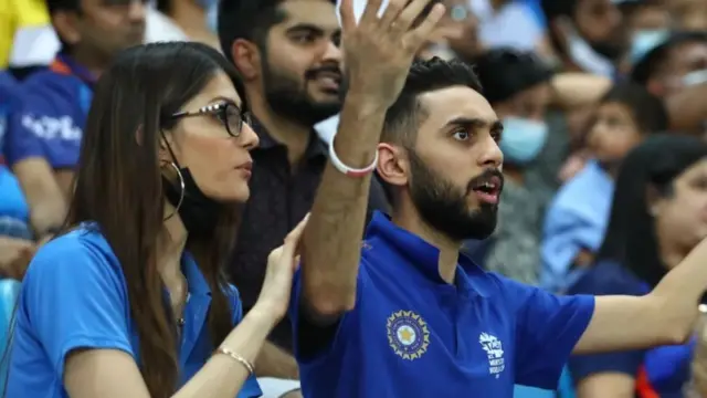 সংযুক্ত আরব আমিরাতে টি টোয়েন্টি বিশ্বকাপে ভারত পাকিস্তান ম্যাচ নিয়ে তুমুল আলোচনা ছিল