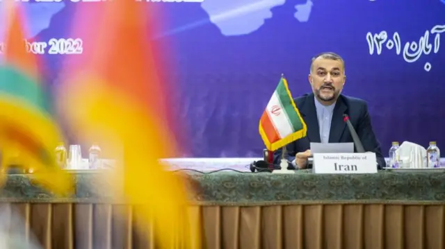 و﻿زیر خارجه ایران گفته  «مقامات آمریکایی بلافاصله بعد از اظهارات نسنجیده رئیس‌جمهور آمریکا، این موضوع را اصلاح کردند»