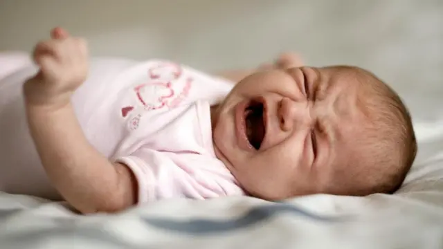 يبكي حديثو الولادة من مختلف بلدان العالم بلكنات مميزة تشبه اللغة التي كانوا يسمعونها في بطون أمهاتهم