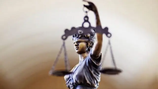 Фігура богині Правосуддя