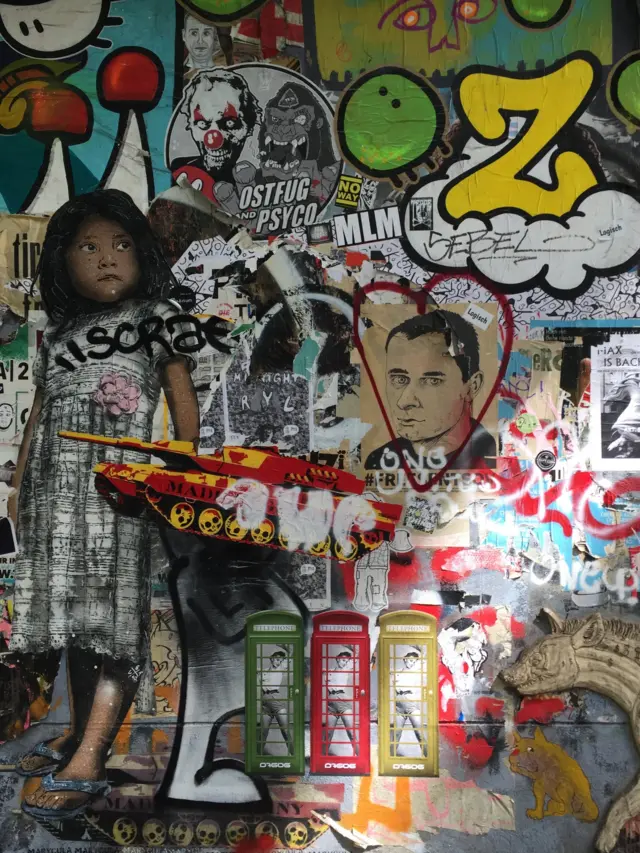 Плакат "Освободите Сенцова" в Берлине