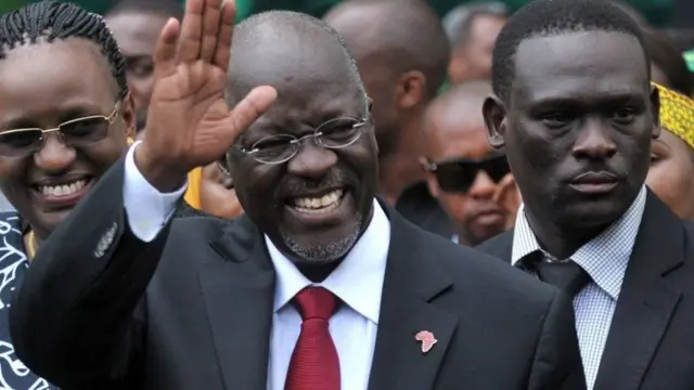 Aarẹ John Mugufuli laarin ero