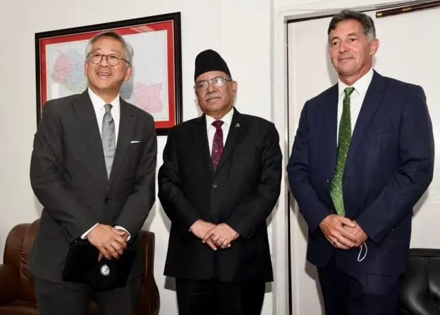 हालै नेपालका प्रमुख नेताहरूसँग अमेरिकी सहायक विदेशमन्त्री डोनल्ड लुले टेलिफोनमा कुराकानी गरेका थिए