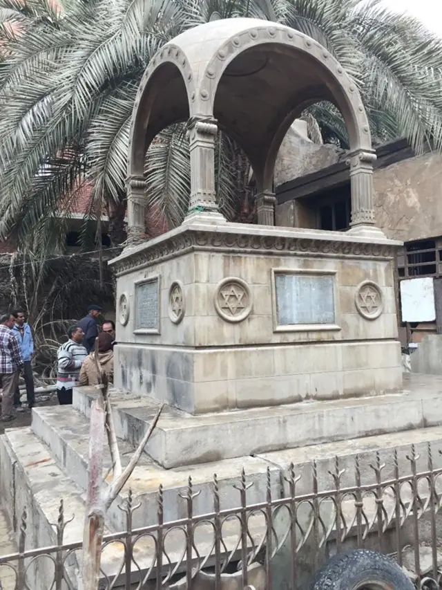 مقابر اليهود في البساتين