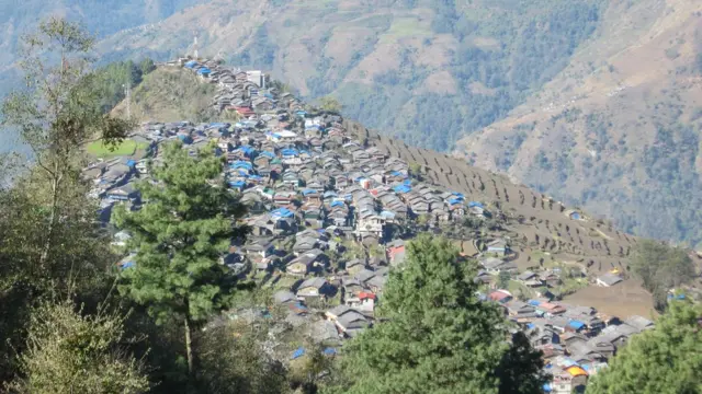 बारपाक २०७२ सालको भूकम्प अघि नेपाली मौलिक घरहरूले भरिएको गाउँ थियो।
