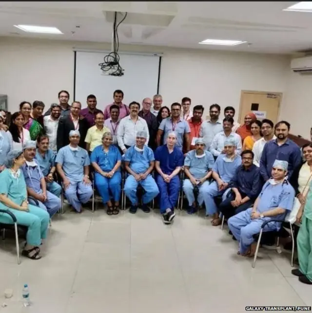 ਡਾ. ਸ਼ੈਲੇਸ਼ ਅਤੇ ਉਨ੍ਹਾਂ ਦੀ ਟੀਮ ਦੀ ਤਸਵੀਰ