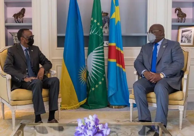 Perezida Paul Kagame na Perezida Tshisekedi bagiranye ikiganiro i Paris