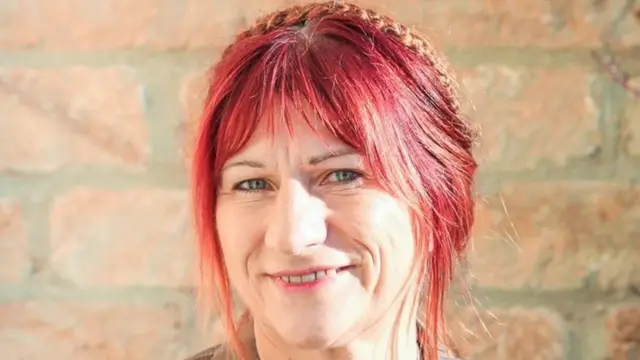 พญ.คลอเดีย เฮอร์เบิร์ต