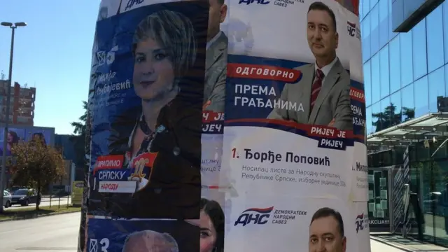 Predizborni plakati u centru Brčkog