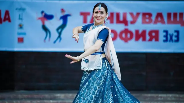 பல்கேரிய பெண்மணி