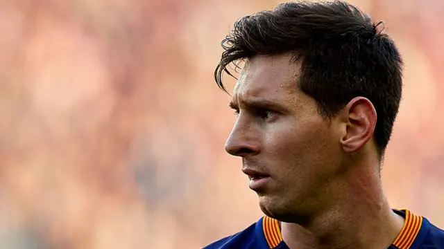 শৈশব থেকে লিওনেল মেসি বার্সেলোনাতেই খেলেছেন।