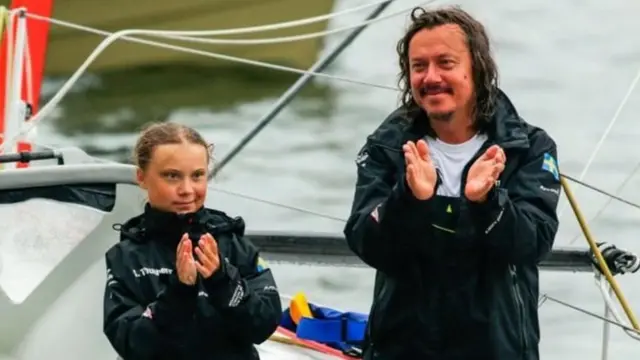 নিউইয়র্কে জাতিসংঘের জলবায়ু সম্মেলনে পাল তোলা নৌকায় করে পিতার সঙ্গে গিয়েছিল গ্রেটা থুনবার্গ