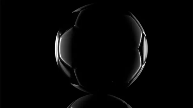 Fútbol en la sombra